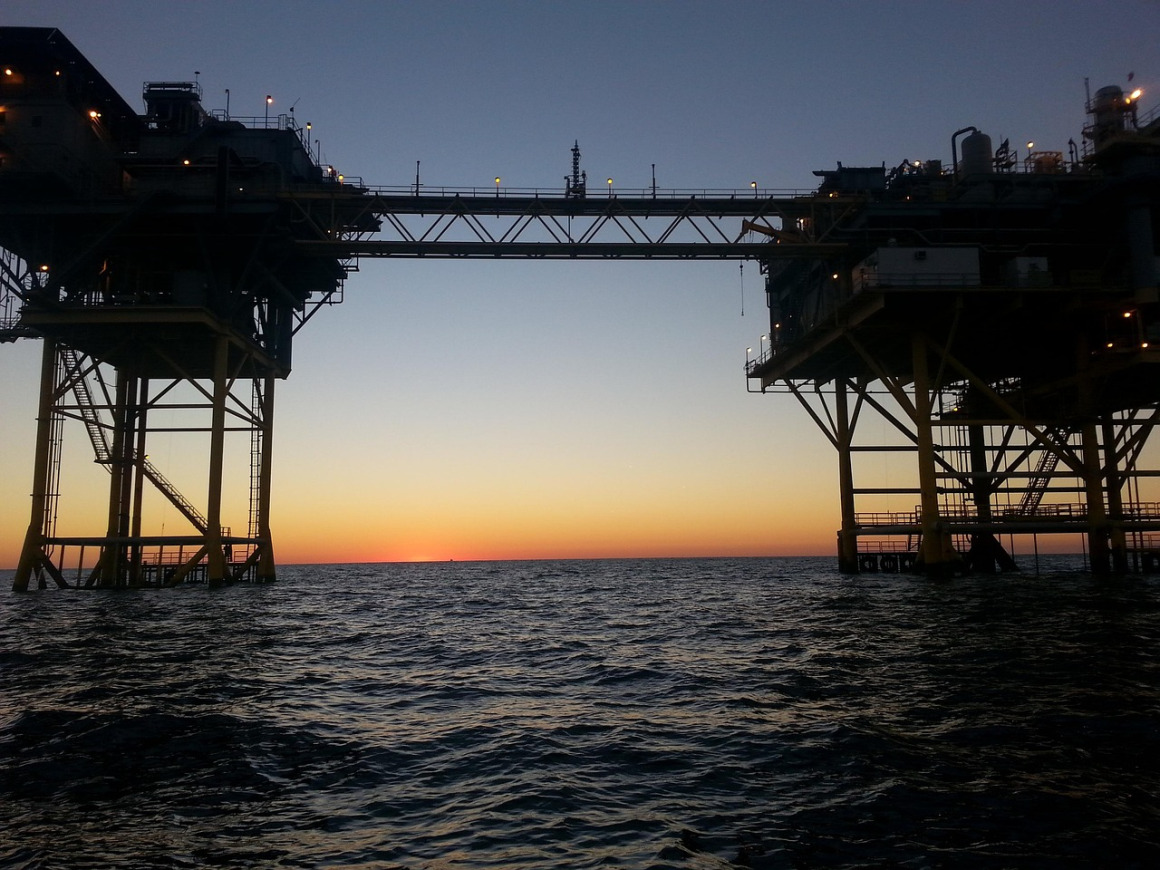 offshore oil platform
